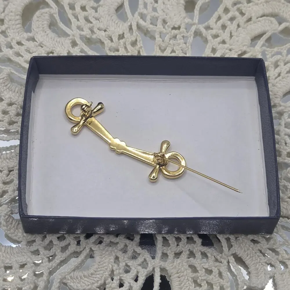Equestrian Jewelry Vintage Stock Pin Full Cheek Snaffle Original Box